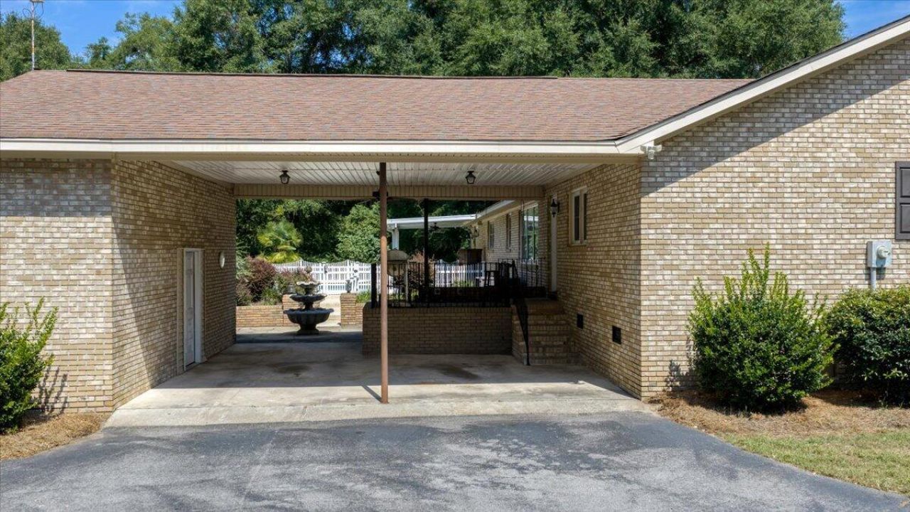 127 Dickinson Street Photo 84