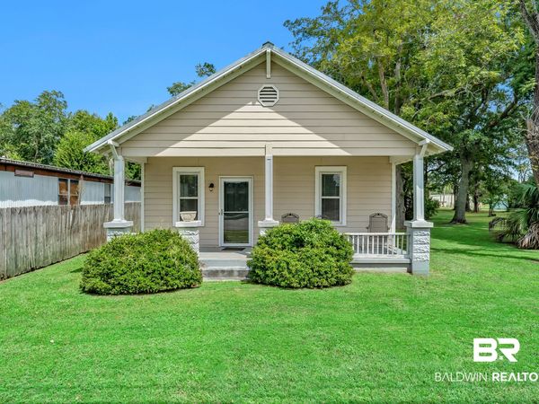 24908 State St, Elberta, AL 36530