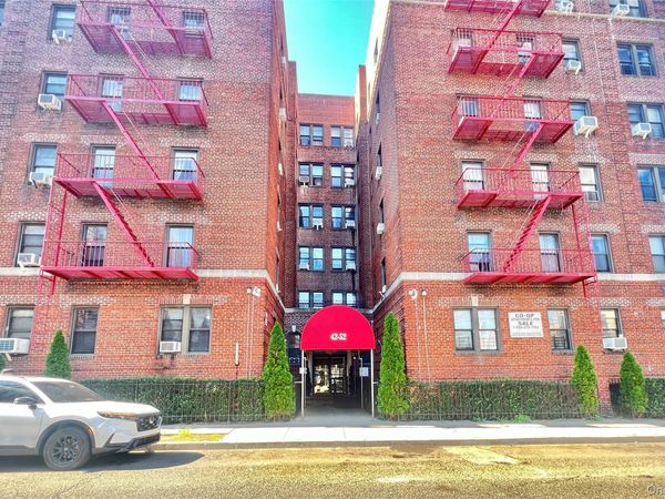 42-52 Layton Street , Unit 5C, Elmhurst, NY 11373