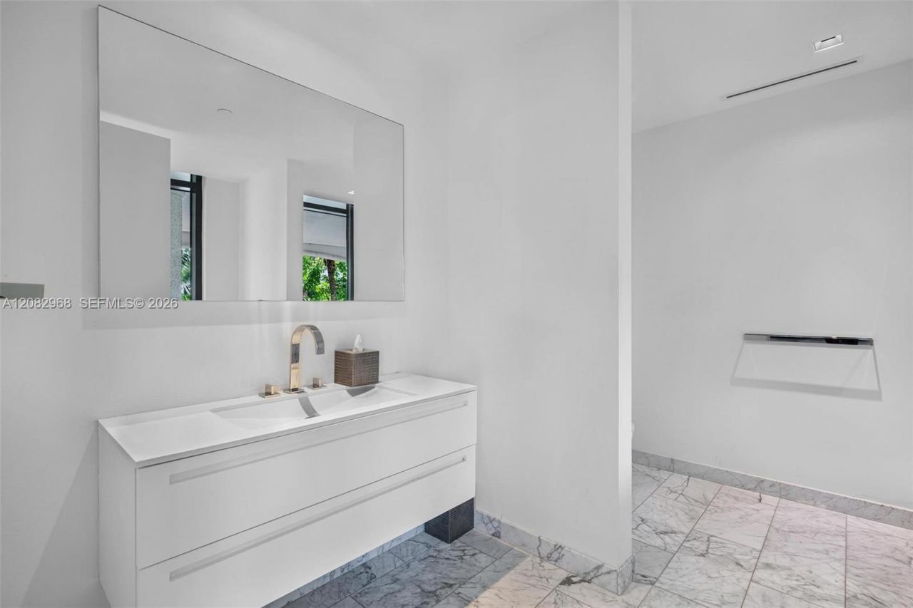 7025 Fisher Island Dr, Unit 7025, Miami Beach, FL 33109 Photo