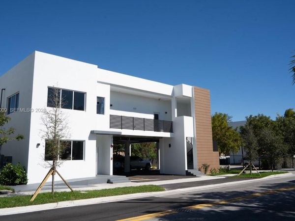 500 Foster Rd , Unit C, Hallandale Beach, FL 33009
