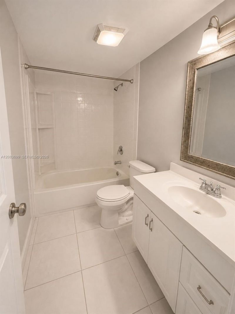 128 S Cypress Rd, Unit 816, Pompano Beach, FL 33060 Photo