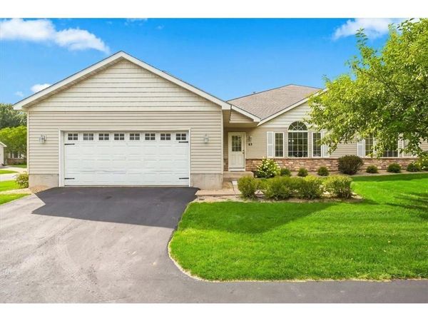 63 Brighton Path, Hudson, WI 54016
