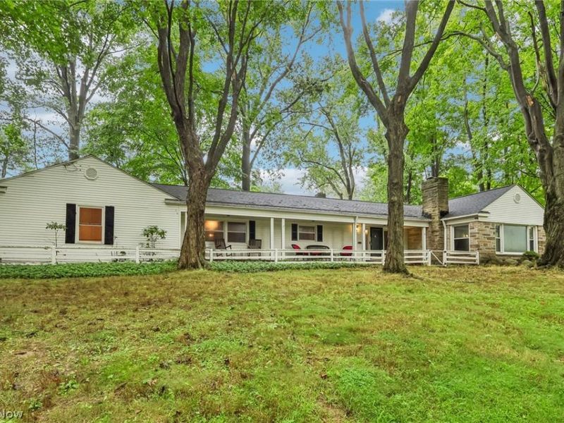 17191 Sagamore Road, Walton Hills, OH 44146 Photo 2