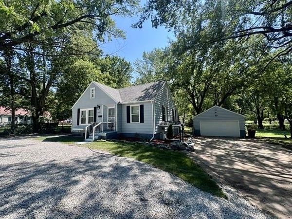 6315 E Red Bridge Road, Kansas City, MO 64134