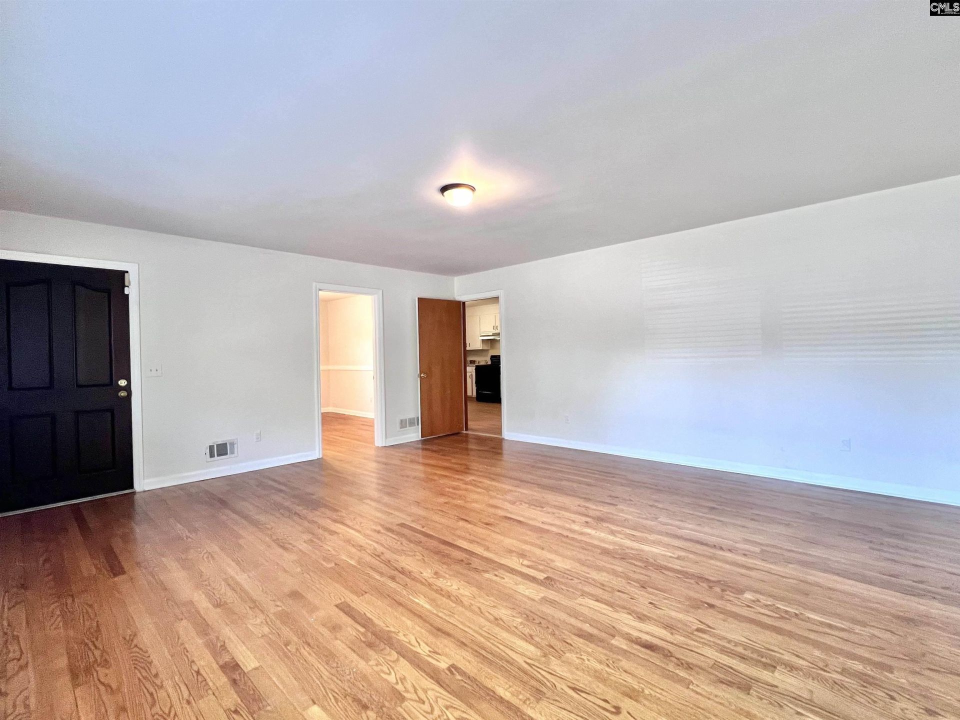 127 Whispering Pines Circle Photo 4