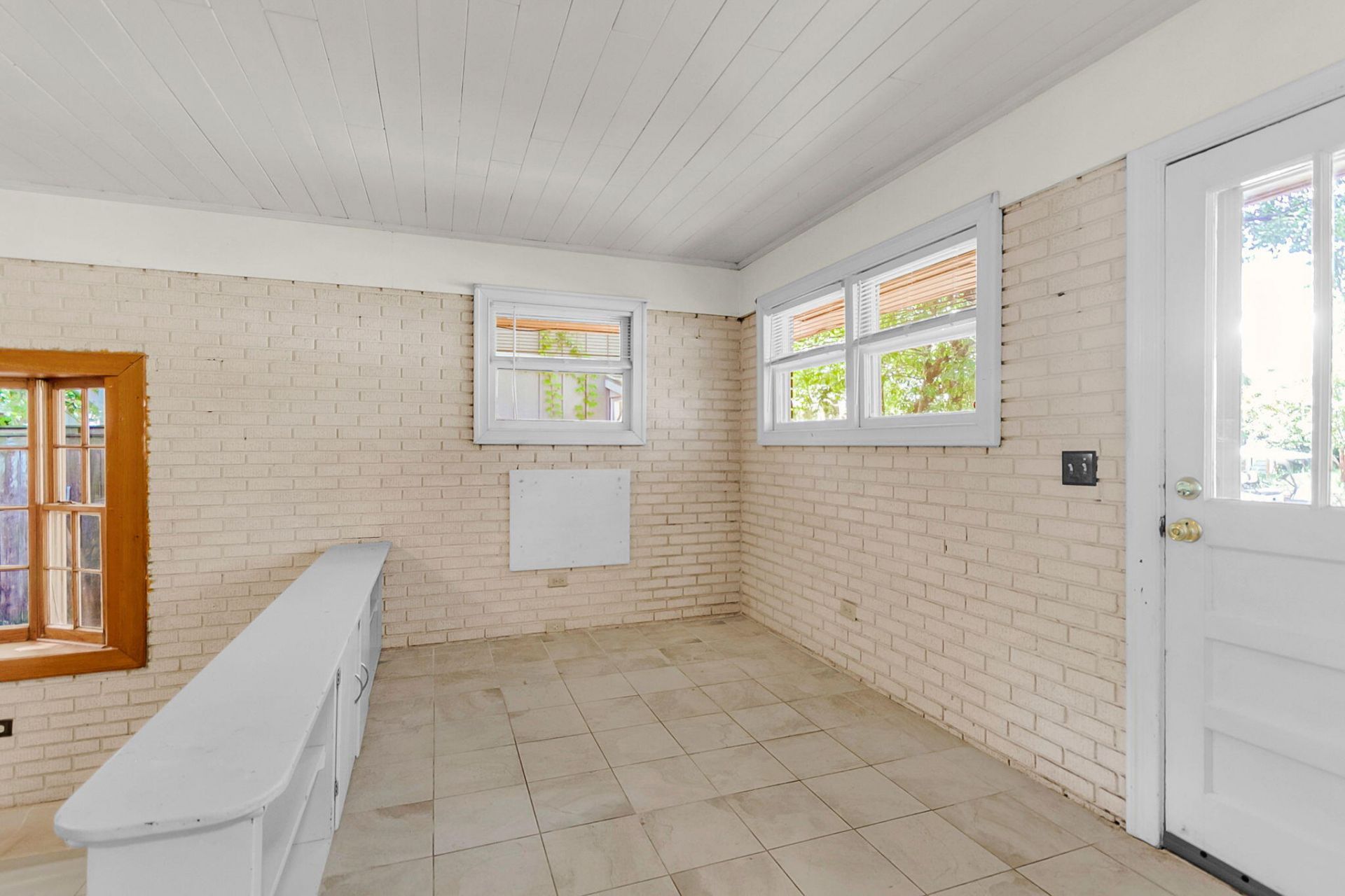 1496 Seminole Street Photo 4