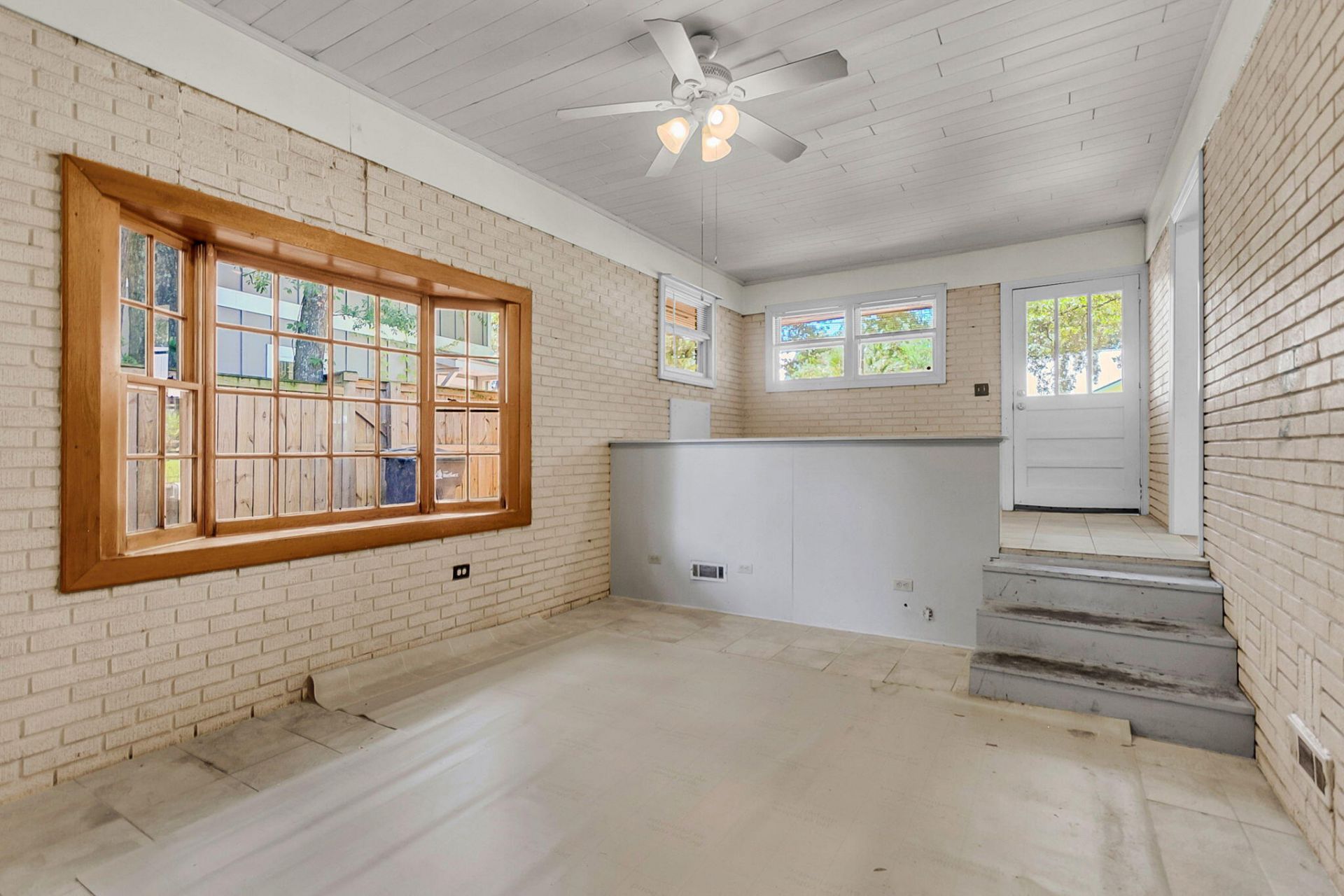 1496 Seminole Street Photo 5