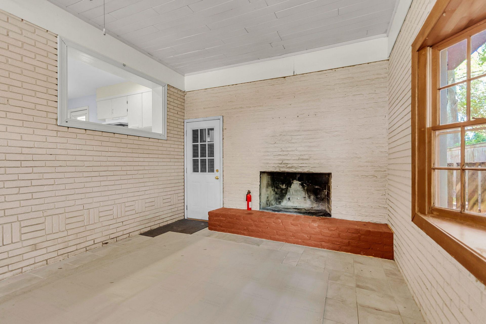 1496 Seminole Street Photo 6