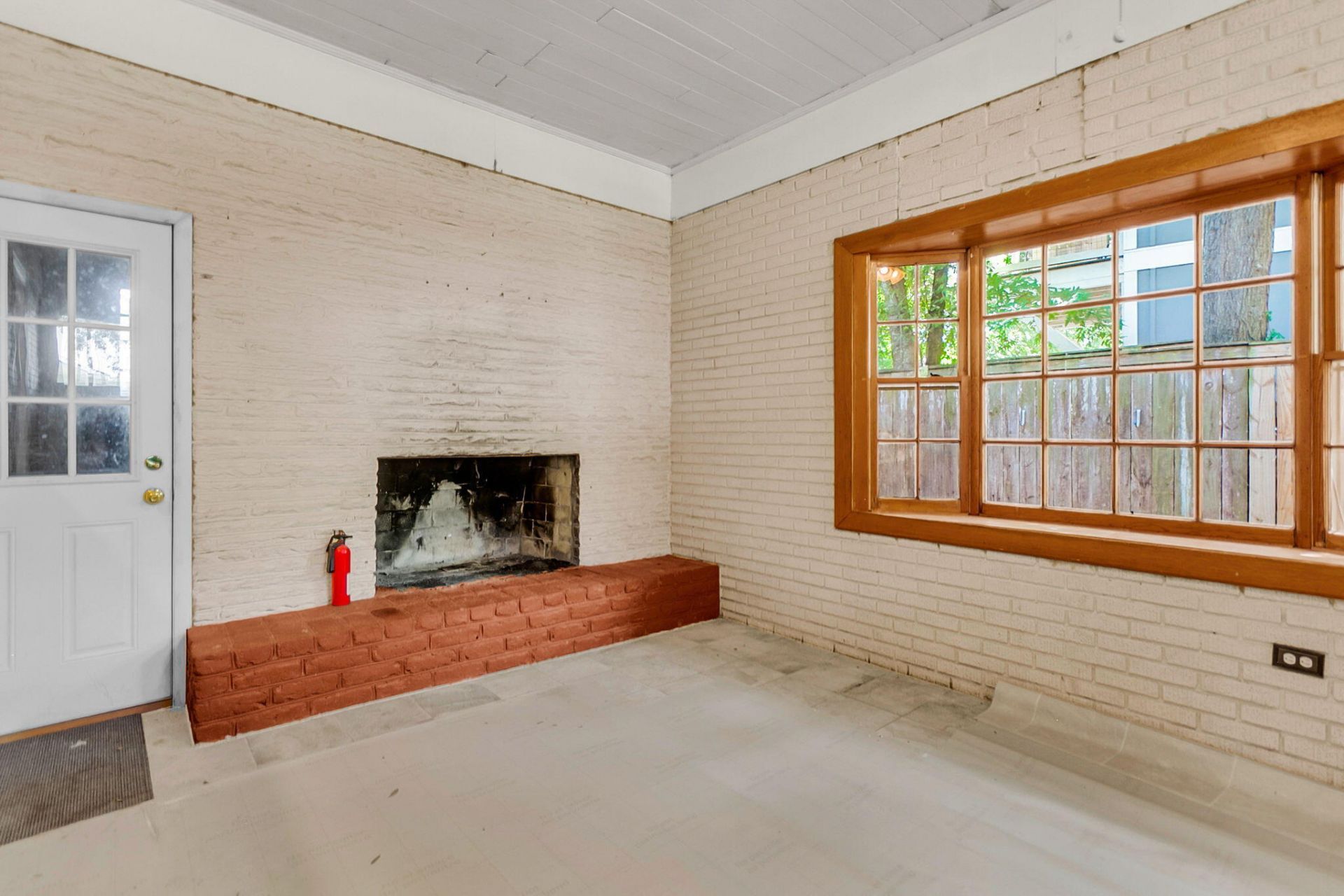 1496 Seminole Street Photo 7