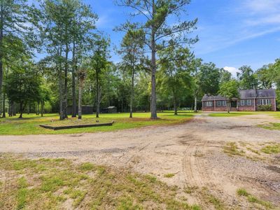 725 Yellow Brick Road, Bonneau, SC 29431