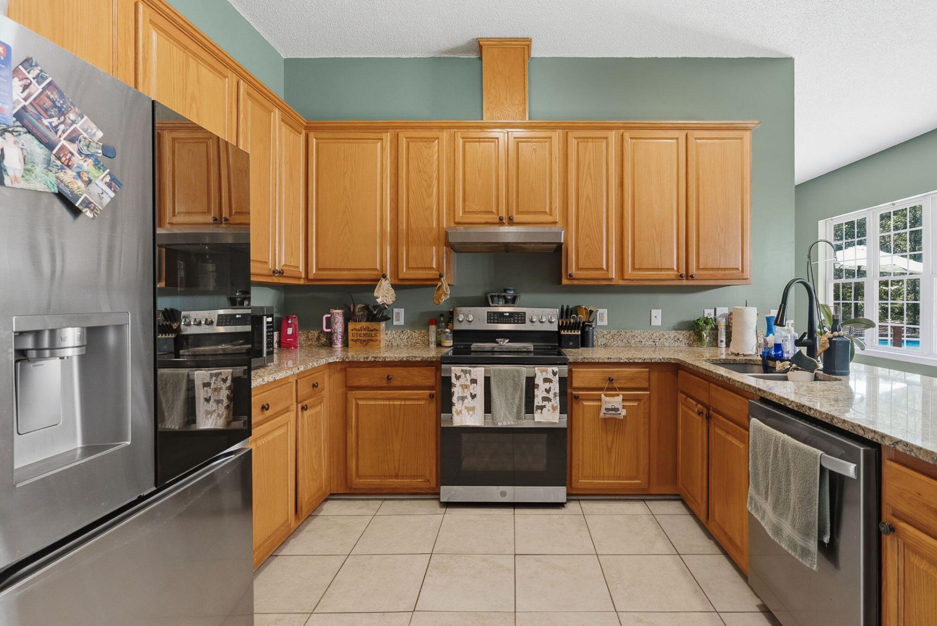 725 Yellow Brick Road Photo 36