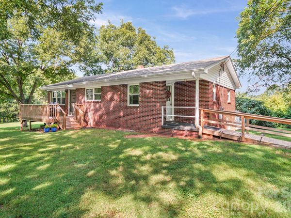 120 Kirkwood Drive , Concord, NC 28025