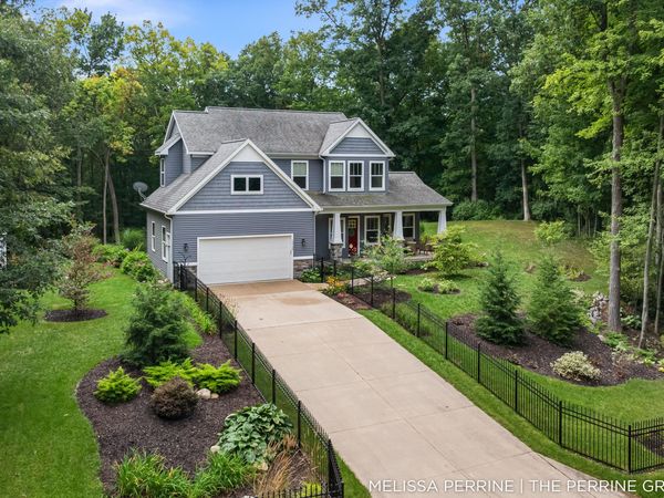 12125 Cherry Creek Ridge NE, Lowell, MI 49331