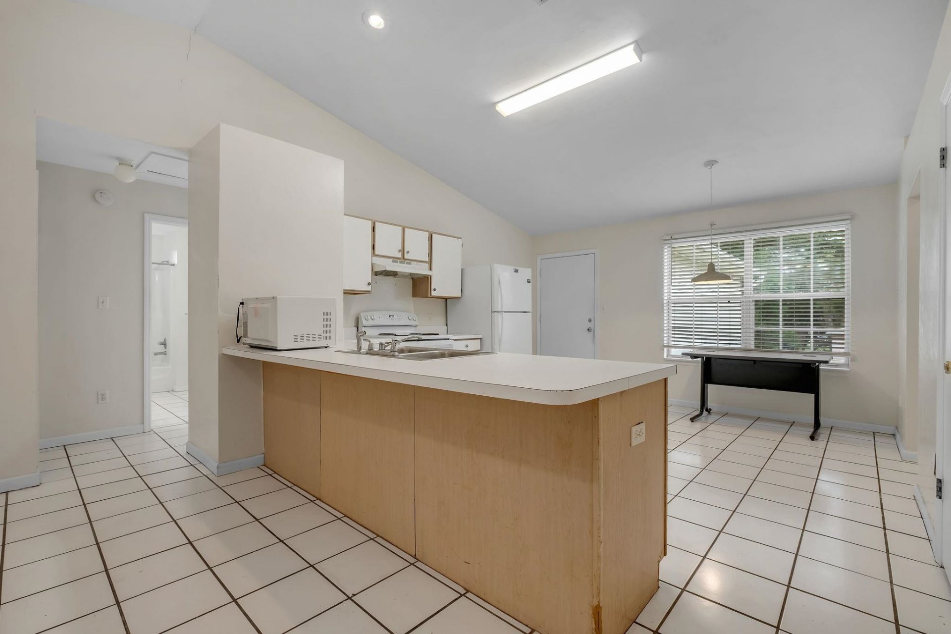 2214 Amelia Circle, Tallahassee, FL 32304 Photo