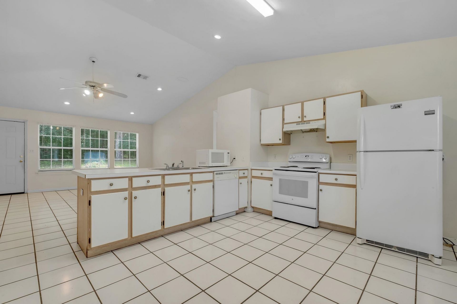 2214 Amelia Circle, Tallahassee, FL 32304 Photo