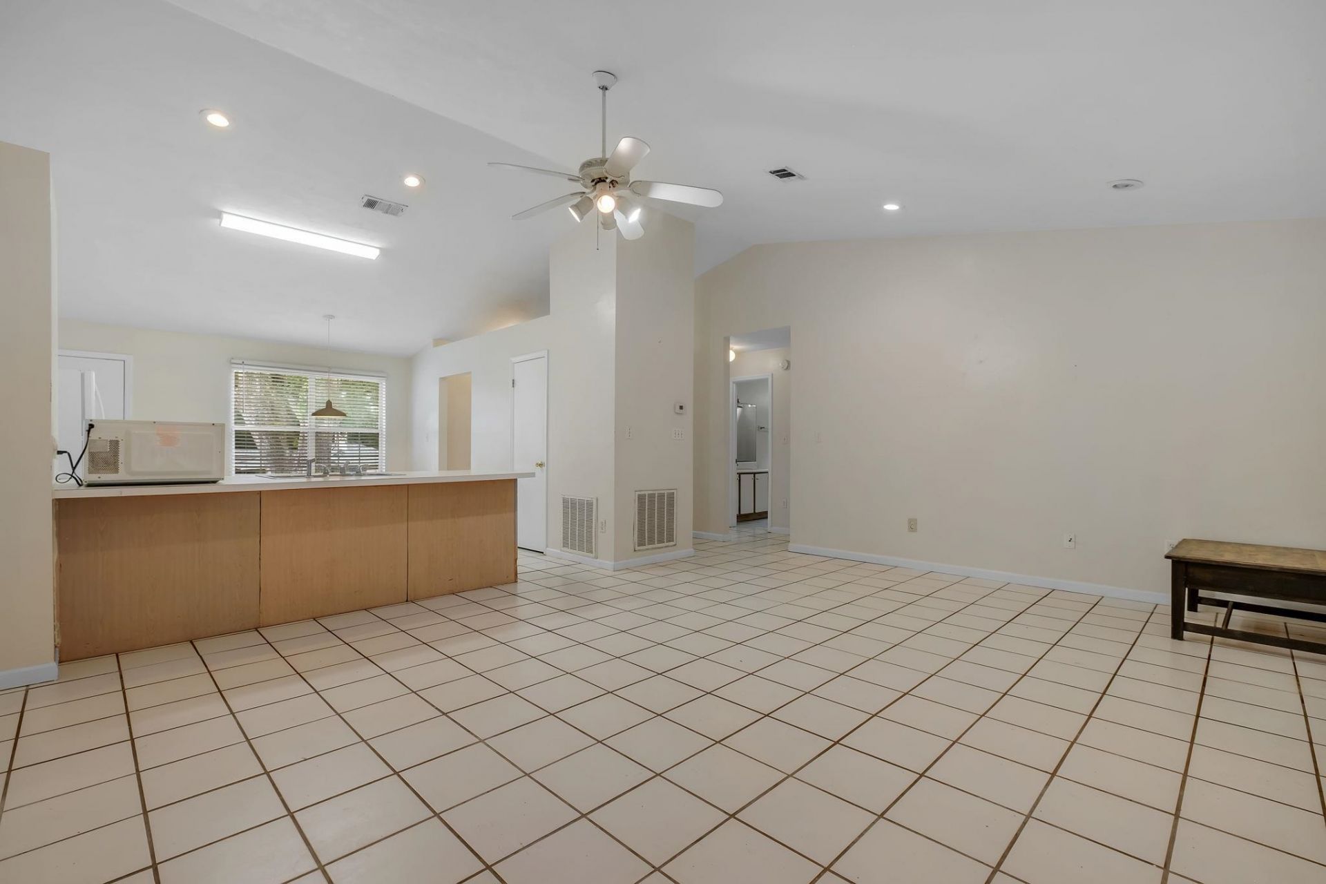 2214 Amelia Circle, Tallahassee, FL 32304 Photo