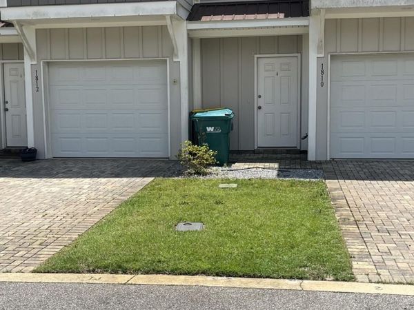 1812 Stable Lane, Fort Walton Beach, FL 32547