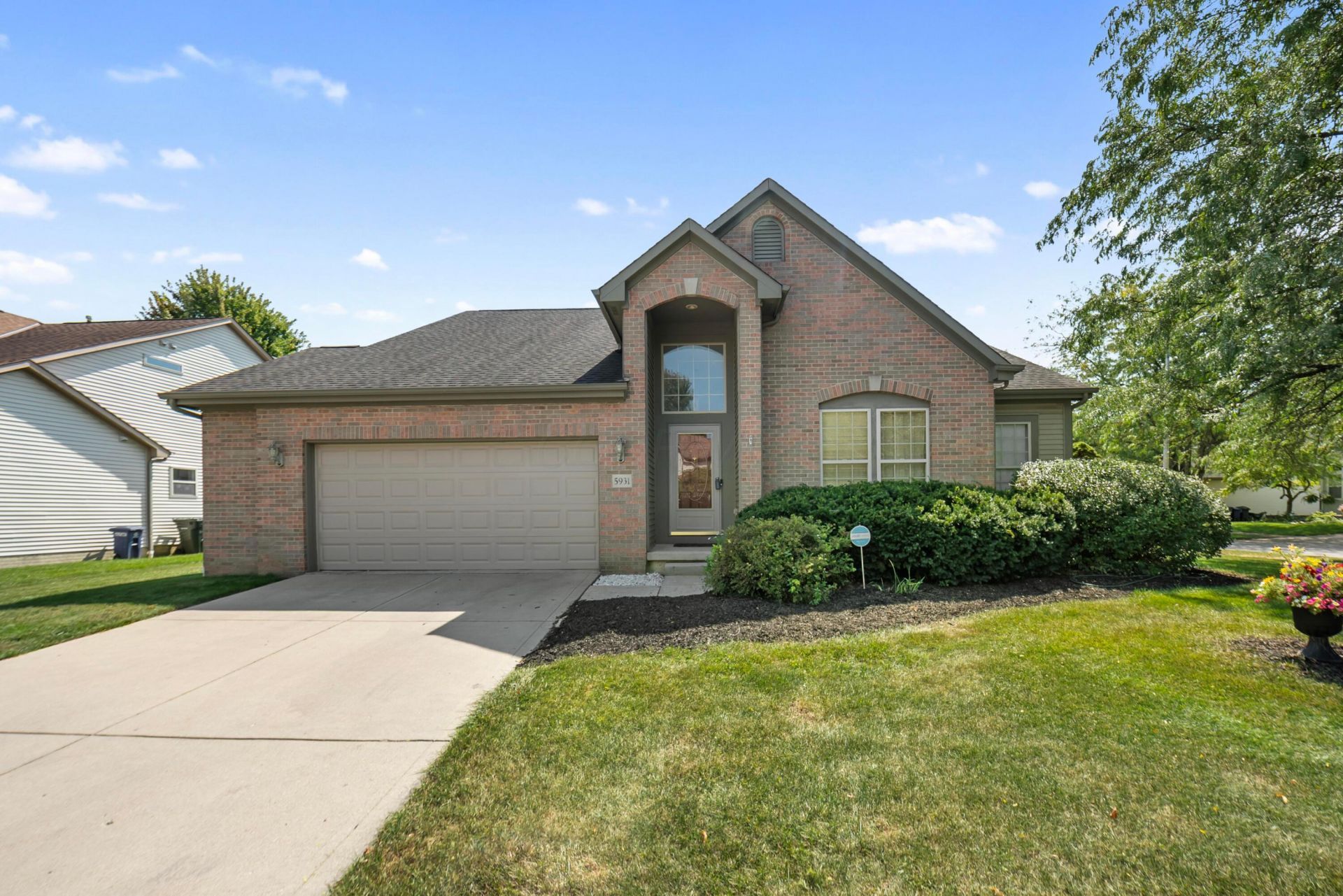5931 Cove Point Court, Columbus, OH 43228 Main Photo