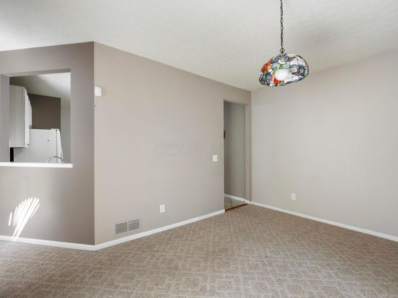 5931 Cove Point Court, Columbus, OH 43228 Photo 10