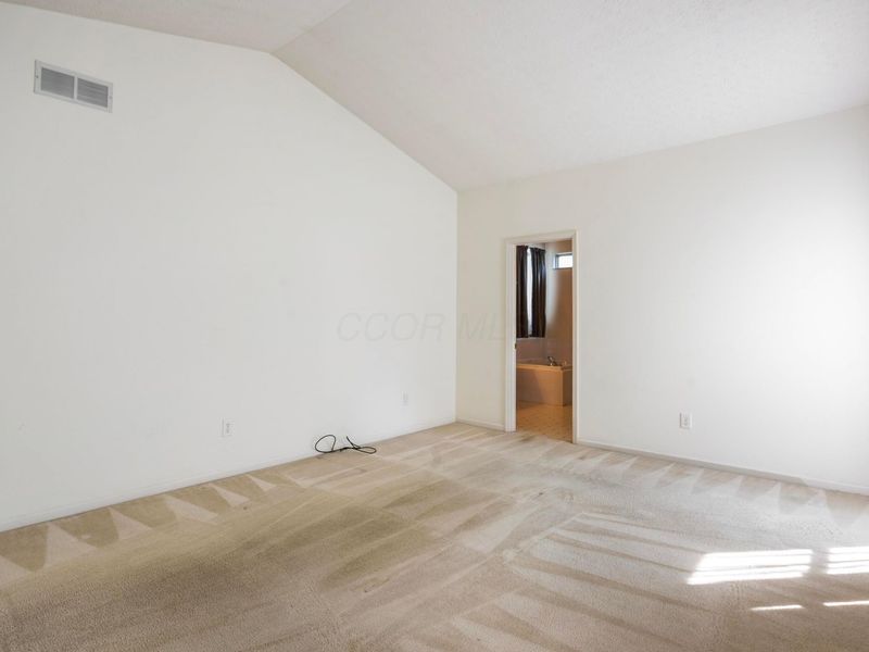 5931 Cove Point Court, Columbus, OH 43228 Photo 21