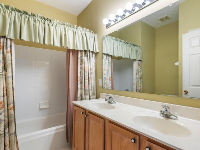 5931 Cove Point Court, Columbus, OH 43228 Photo 28