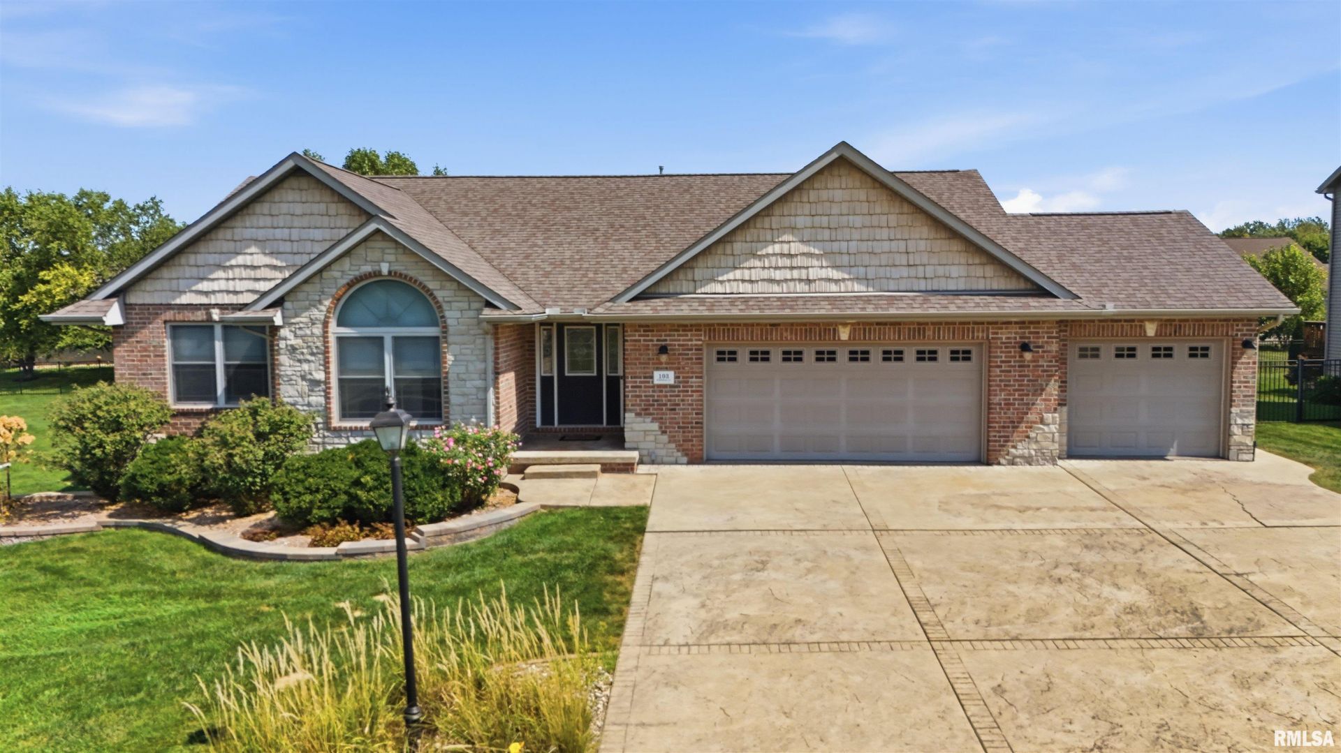 103 Miromar Lane, Washington, IL 61571 Main Photo