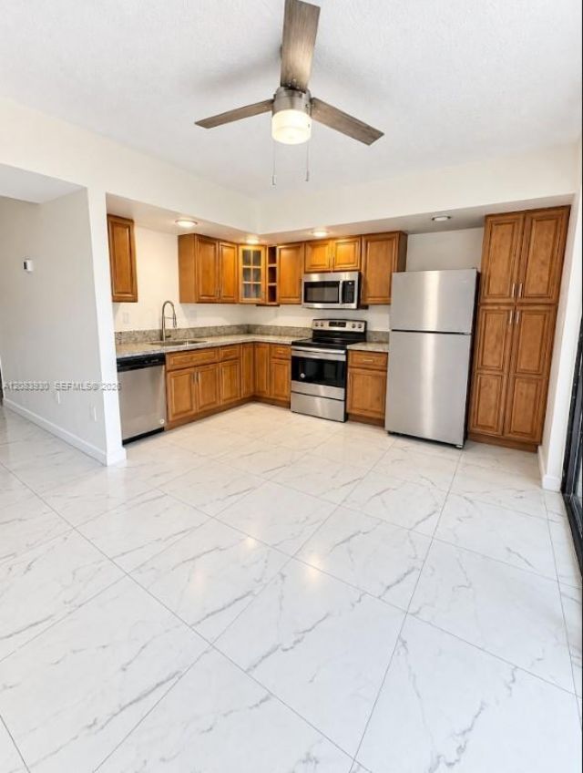 8760 SW 133rd Ave Rd , Unit 302, Miami, FL 33183 Photo