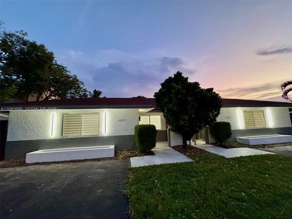 3665-3667 NW 17th Way , Unit 3667, Oakland Park, FL 33309