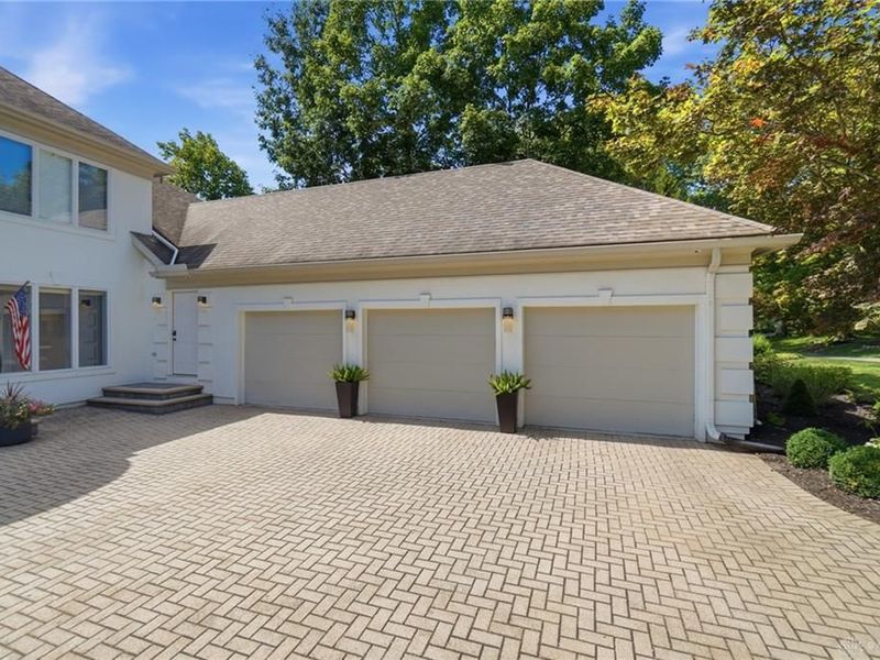 1038 Thicket Walk, Washington Township, OH 45429 Photo 8