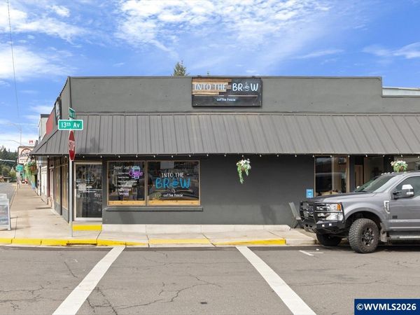 1262 Main St, Sweet Home, OR 97386
