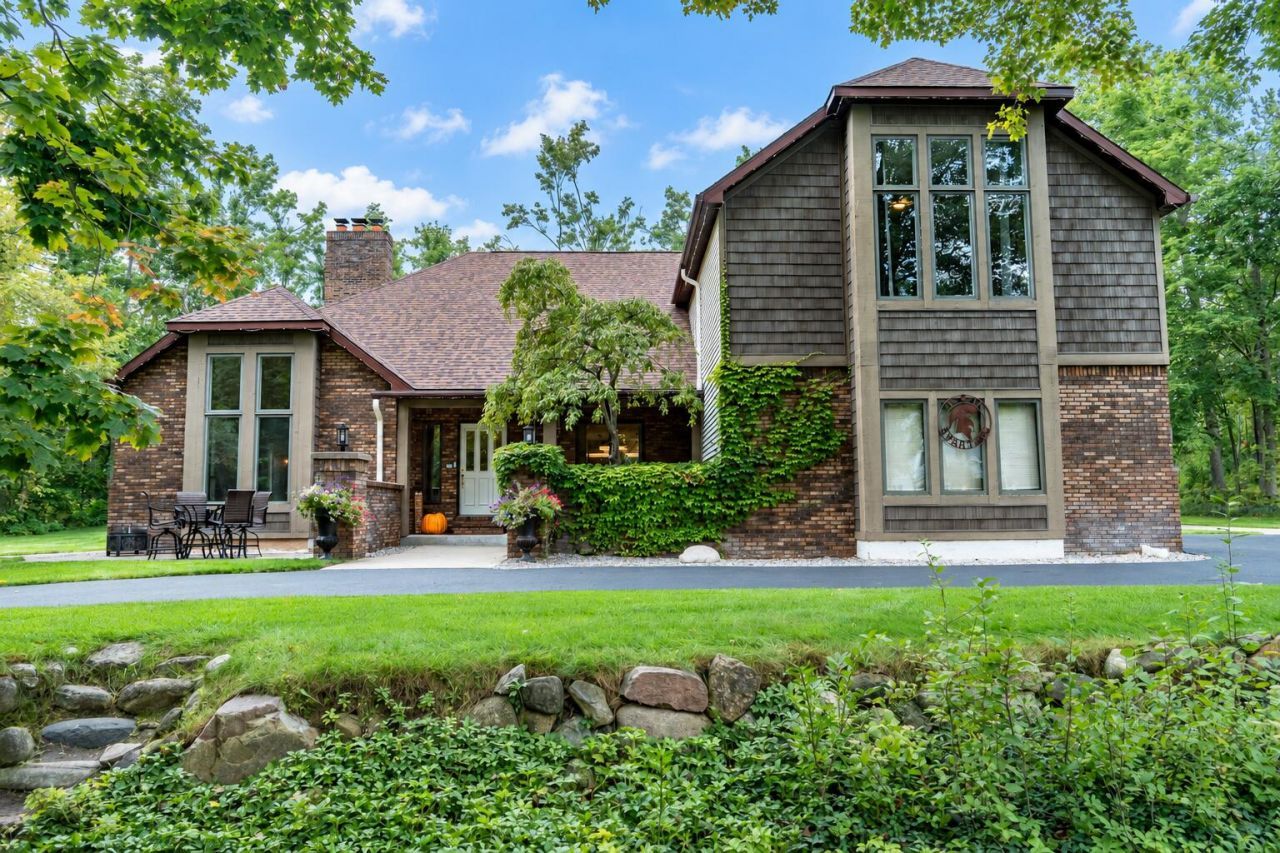 657 Crestwood Drive, Gaylord, MI 49735 Main Photo