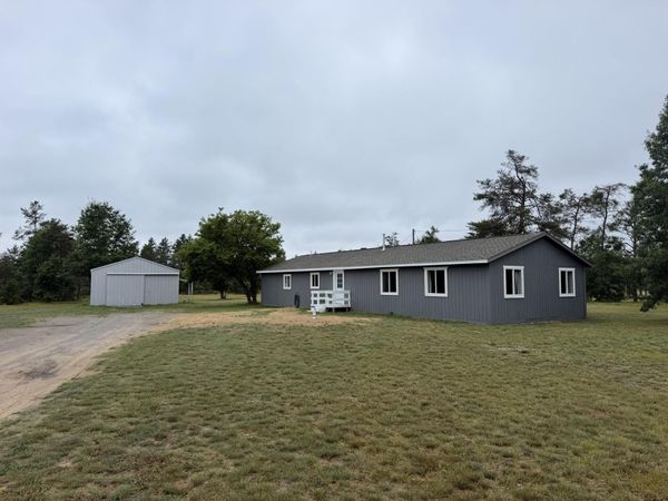 1638 S Stephan Bridge Road, Grayling, MI 49738