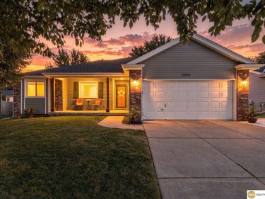 5306 NW Tudor Lane, Lincoln, NE 68521