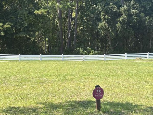 602 Millbrook Rd., Georgetown, SC 29440