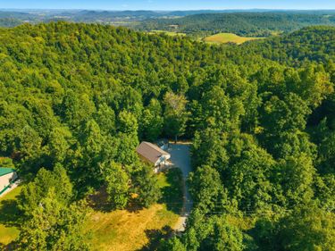 1562 High Ridge Road, Middleburg, KY 42541