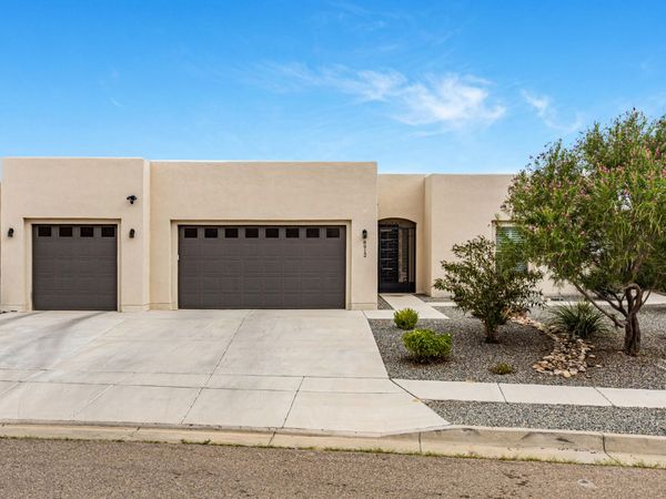 8912 Desert Rain Road NW, Albuquerque, NM 87120
