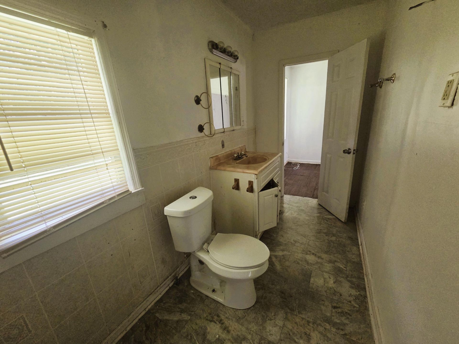 2202 S Highway 61 Photo 6