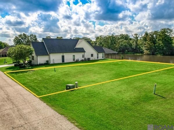 21367 Waterfront East Dr, Maurepas, LA 70449