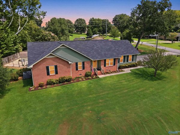5016 Webb Avenue, Guntersville, AL 35976