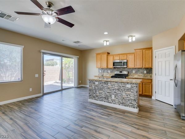 8944 Bandinella Avenue , Las Vegas, NV 89148