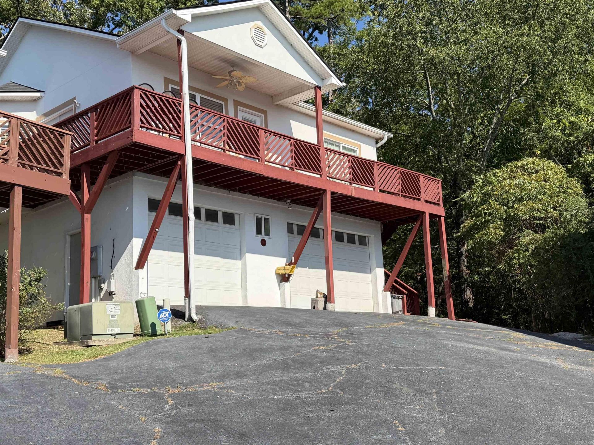 208 Aberina Hot Springs, AR 71901