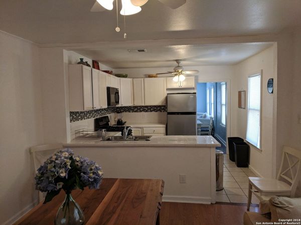 2011 W HOUSTON ST, San Antonio, TX 78207