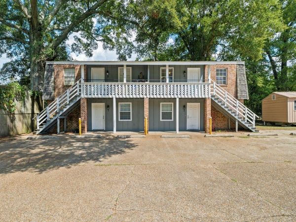 806 Maxwell Dr., Hattiesburg, MS 39401