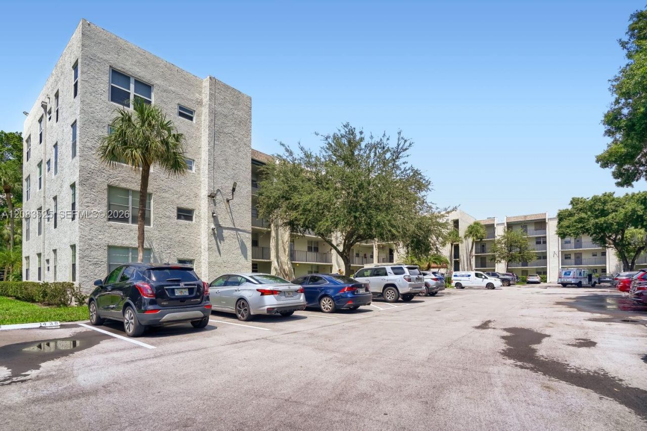 9311 Orange Grove Dr, Unit 316, Davie, FL 33324 Photo