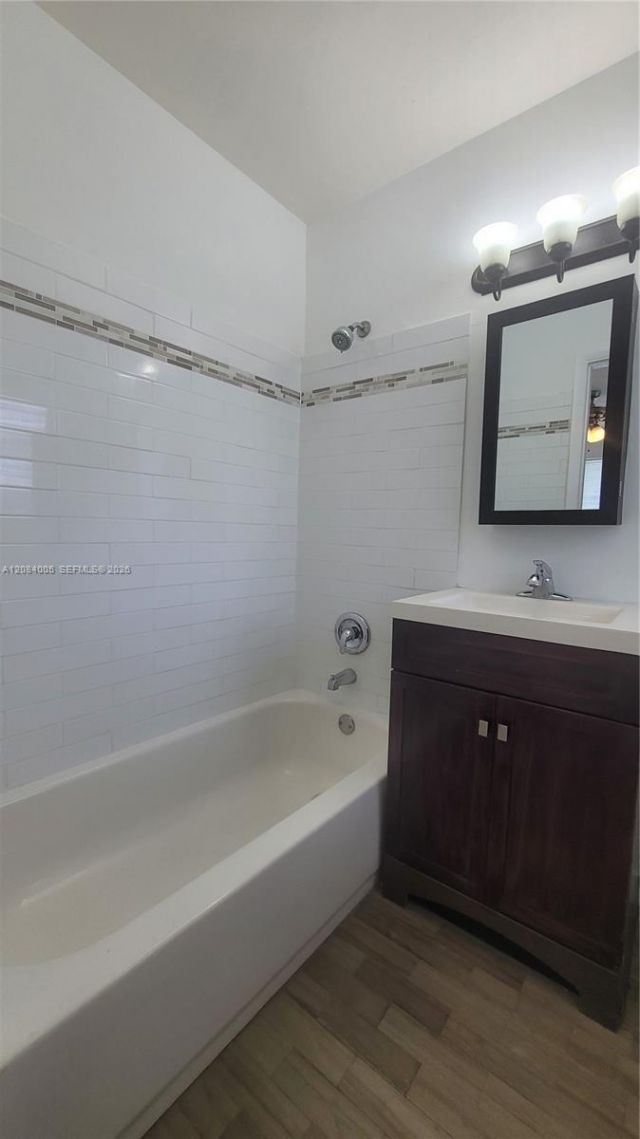 2615 SW 22nd Ave , Unit 17, Miami, FL 33133 Photo