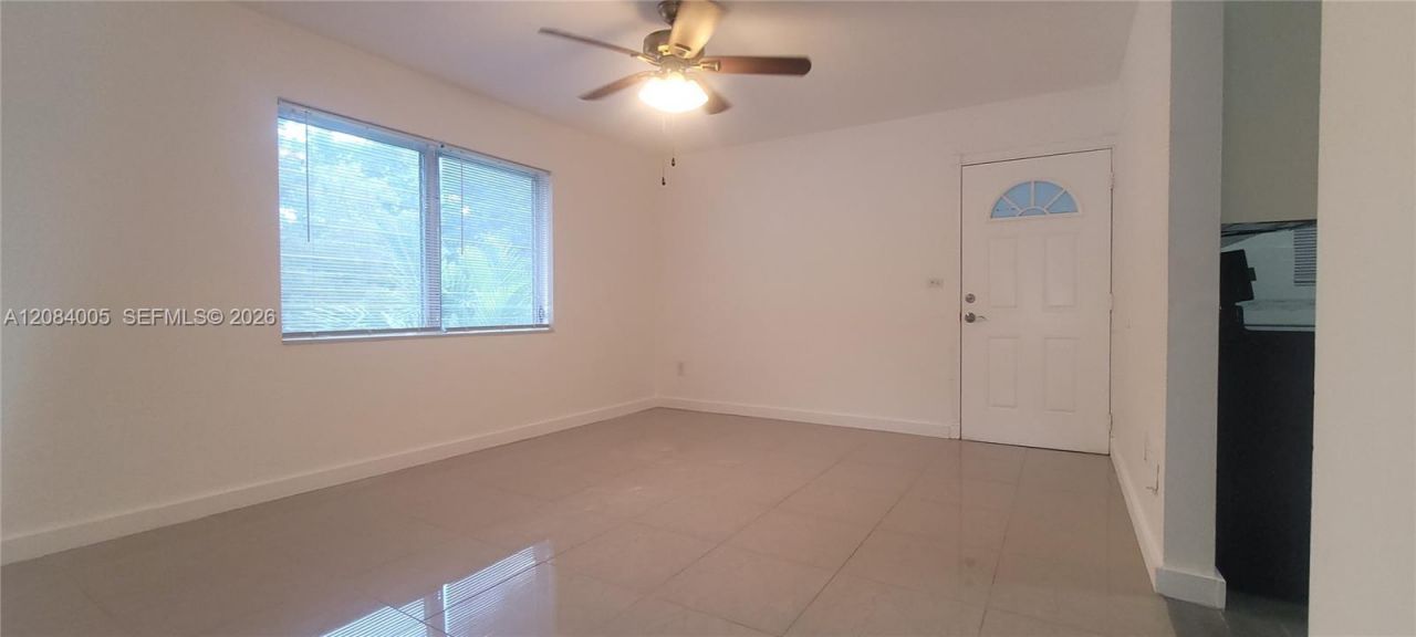 2615 SW 22nd Ave , Unit 17, Miami, FL 33133 Photo