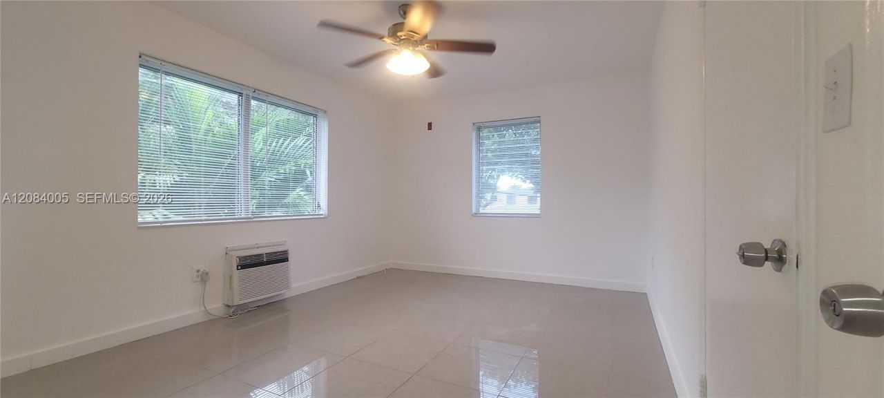 2615 SW 22nd Ave , Unit 17, Miami, FL 33133 Photo