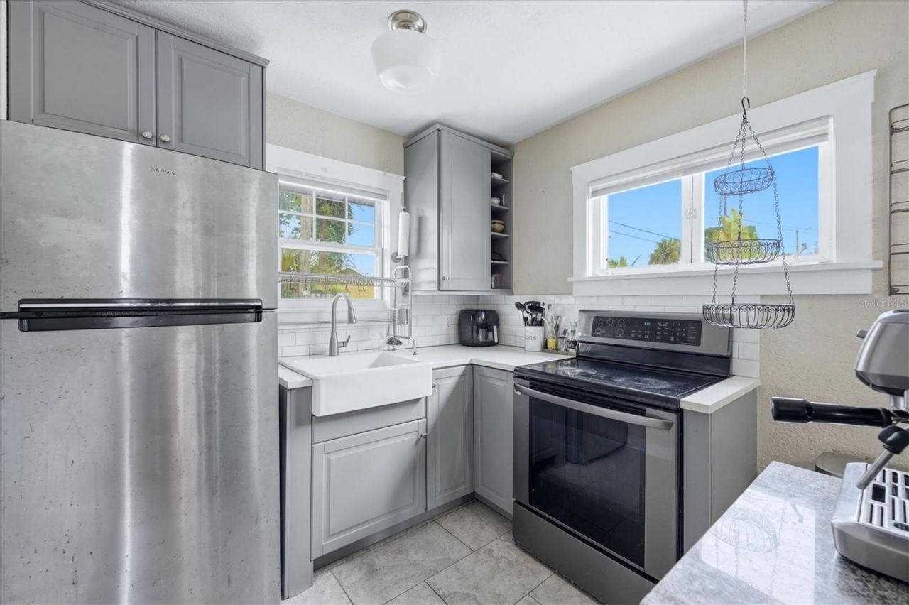 2363 4th Avenue N, Saint Petersburg, FL 33713 Photo
