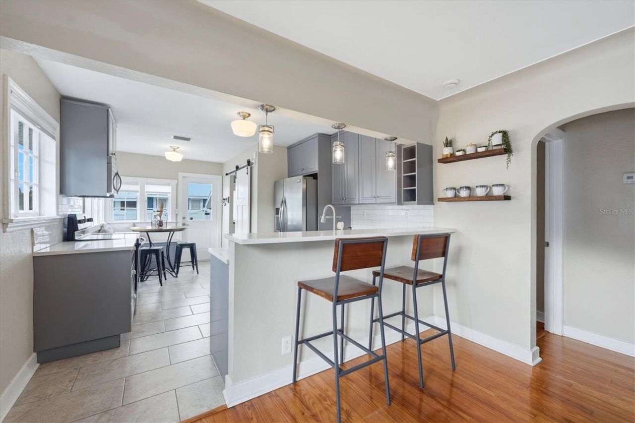 2363 4th Avenue N, Saint Petersburg, FL 33713 Photo
